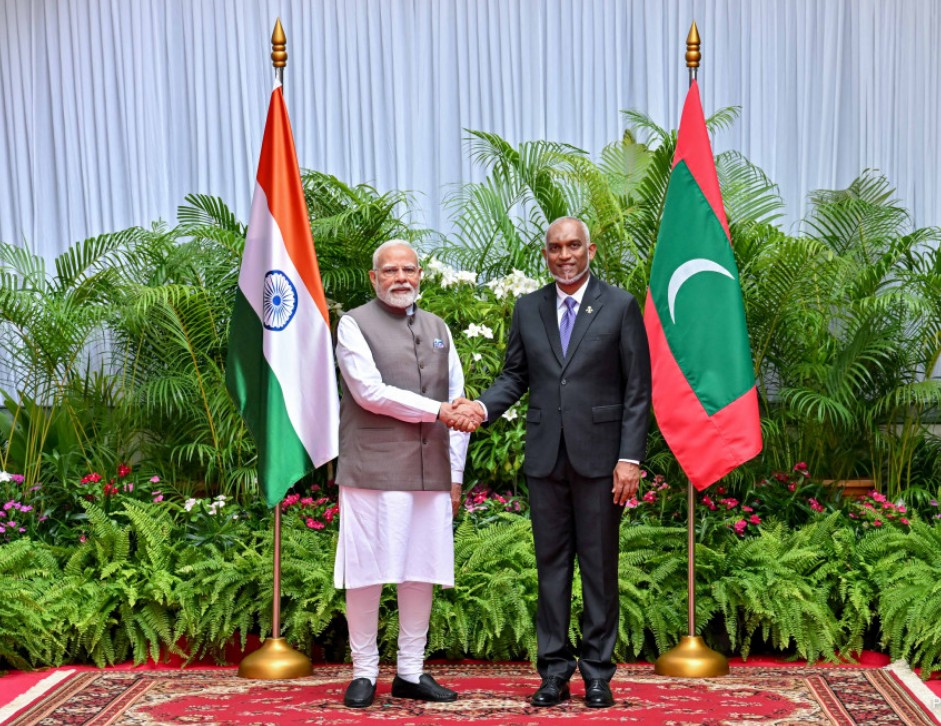 ރާއްޖެއާއި އިންޑިއާއިން ބިނާކޮށްފައިވަނީ ކަނޑާލެވޭރަށްވުރެ ވަރުގަދަ ގުޅުމެއްކަން އެނގިވަޑައިގެންފި ކަމަށް ރައީސް މުއިއްޒު ވިދާޅުވެއްޖެ